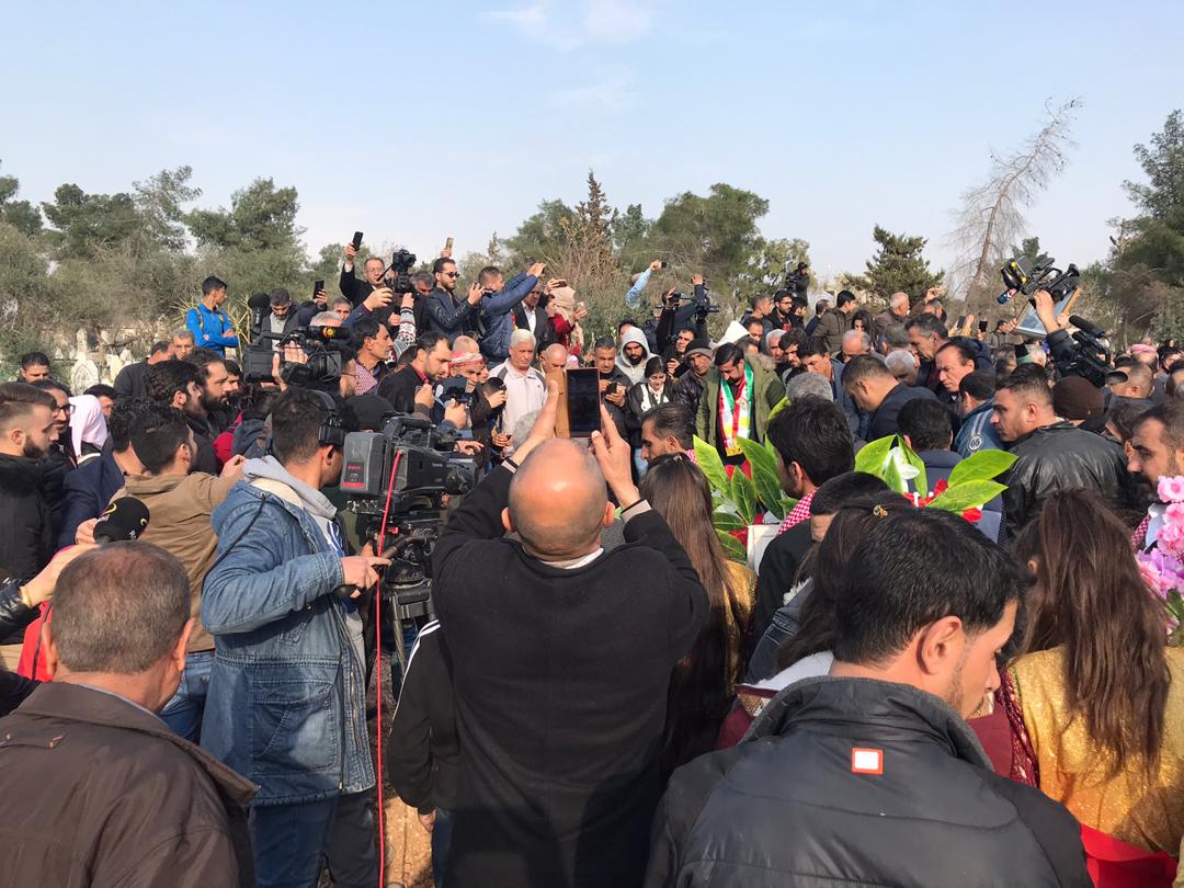 Mîrê Bizqê li Qamişlo bi xakê hat spartin